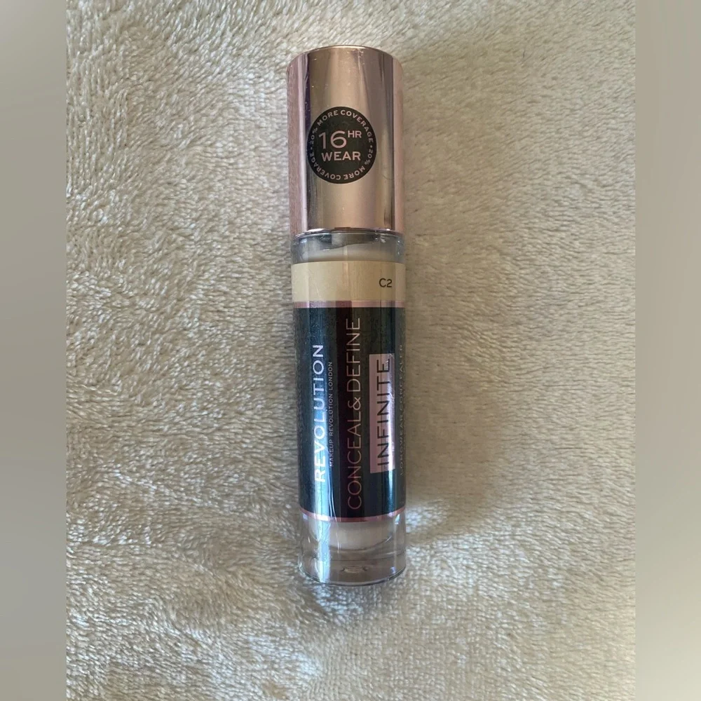 Makeup Revolution 16-hour Creaseproof Concealer - NEW/Sealed